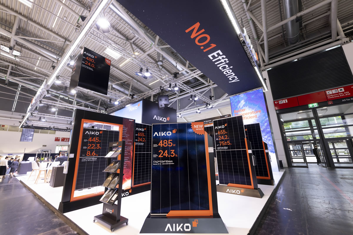 乐橙lc8携“黑科技”新品亮相Intersolar展